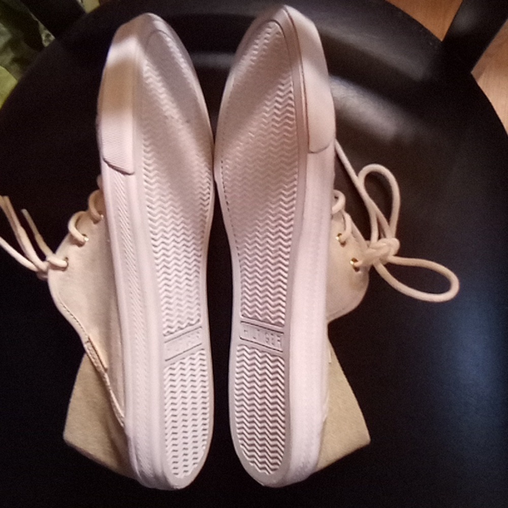 Shoes - Picture 3 of 3